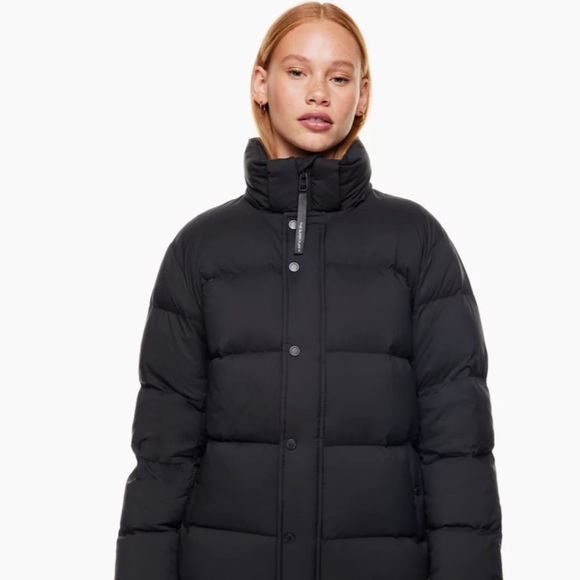 Aritzia Jackets & Blazers - TNA Black Super Puff size Small